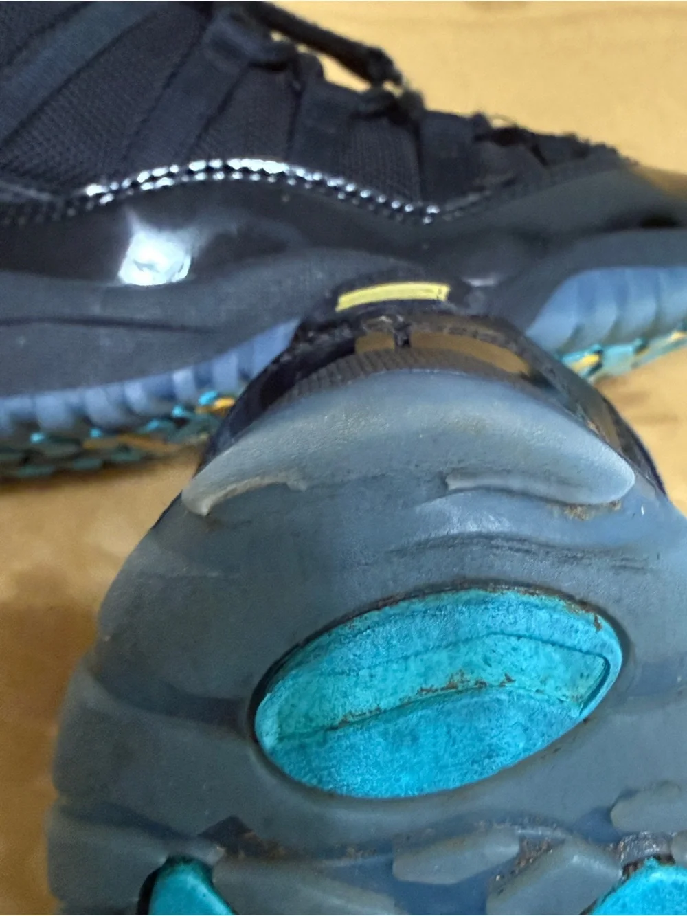 Jordan 11 Retro Gamma Blue (2025) (PS) size 2Y